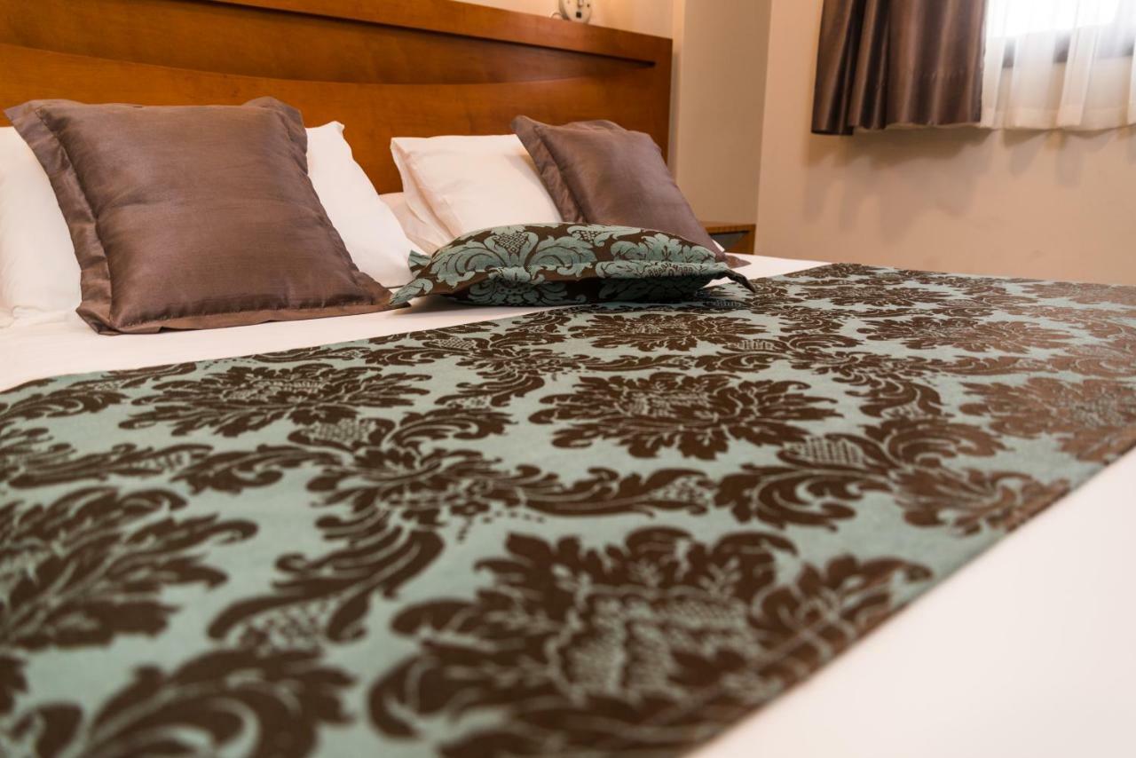 Summit Montese Tower Hotel Resende